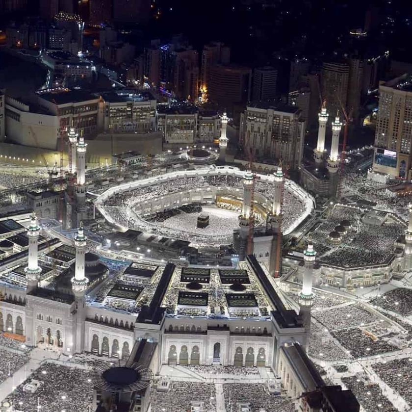 Több százan haltak bele a pokoli hőségbe a mekkai zarándoklaton 