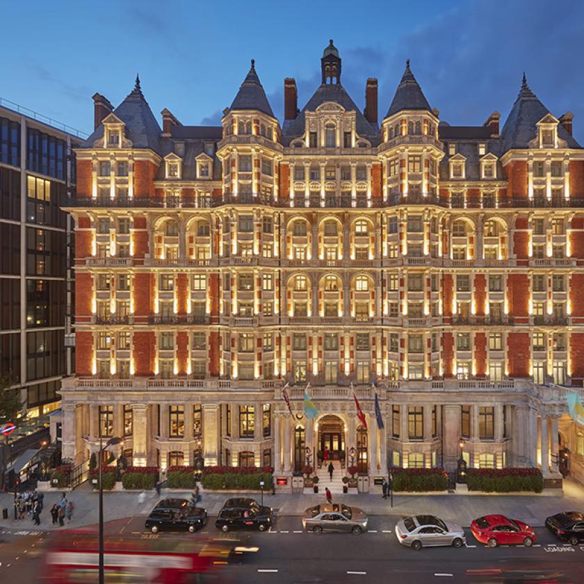 Rogán Antal London egyik legdrágább szállodájában bukkant fel 