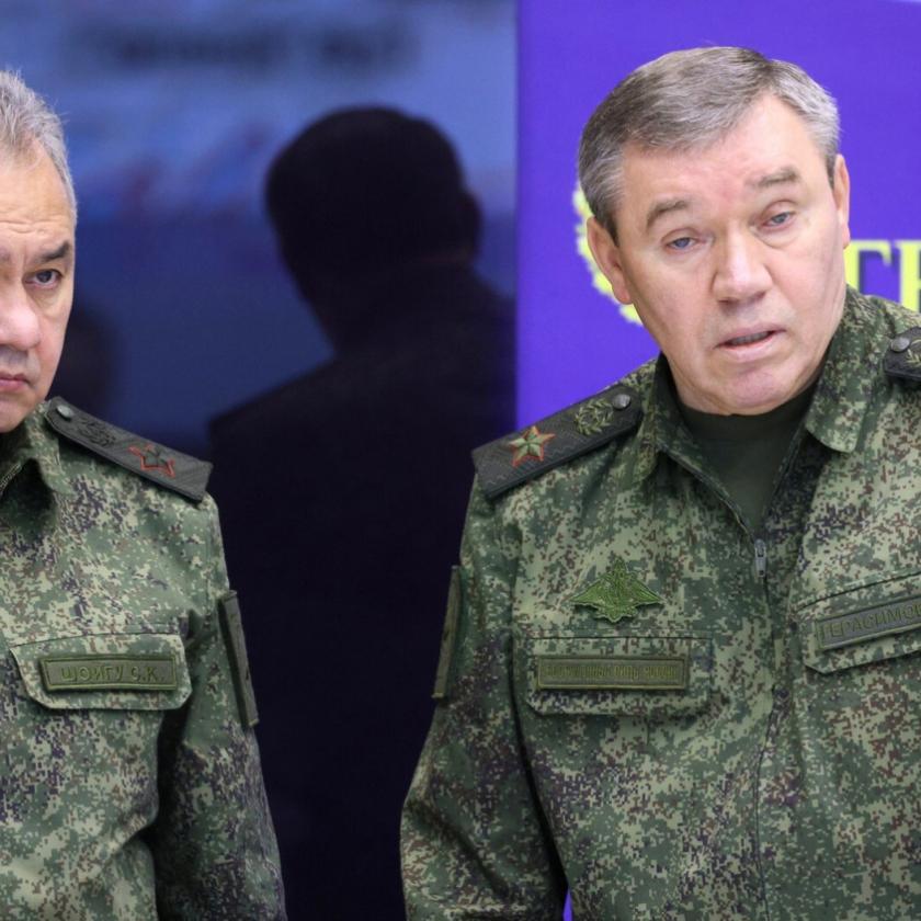 Elfogatóparancsot adtak ki az orosz vezérkar főnök és a volt védelmi miniszter ellen