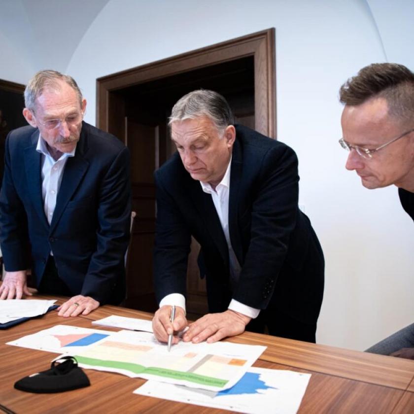Magyar Péter szerint külföldi választókerületeket hozna létre a Fidesz