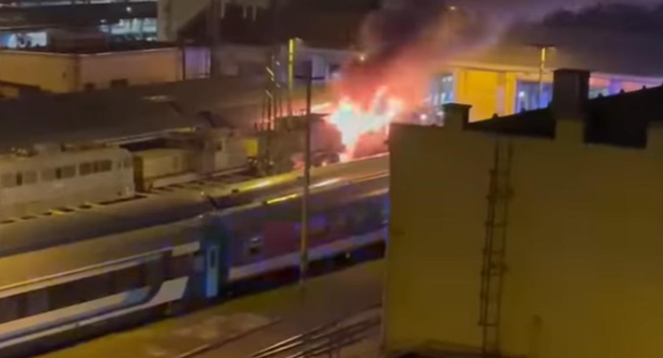 Kigyulladt egy mozdony a Keleti pályaudvaron – VIDEÓ