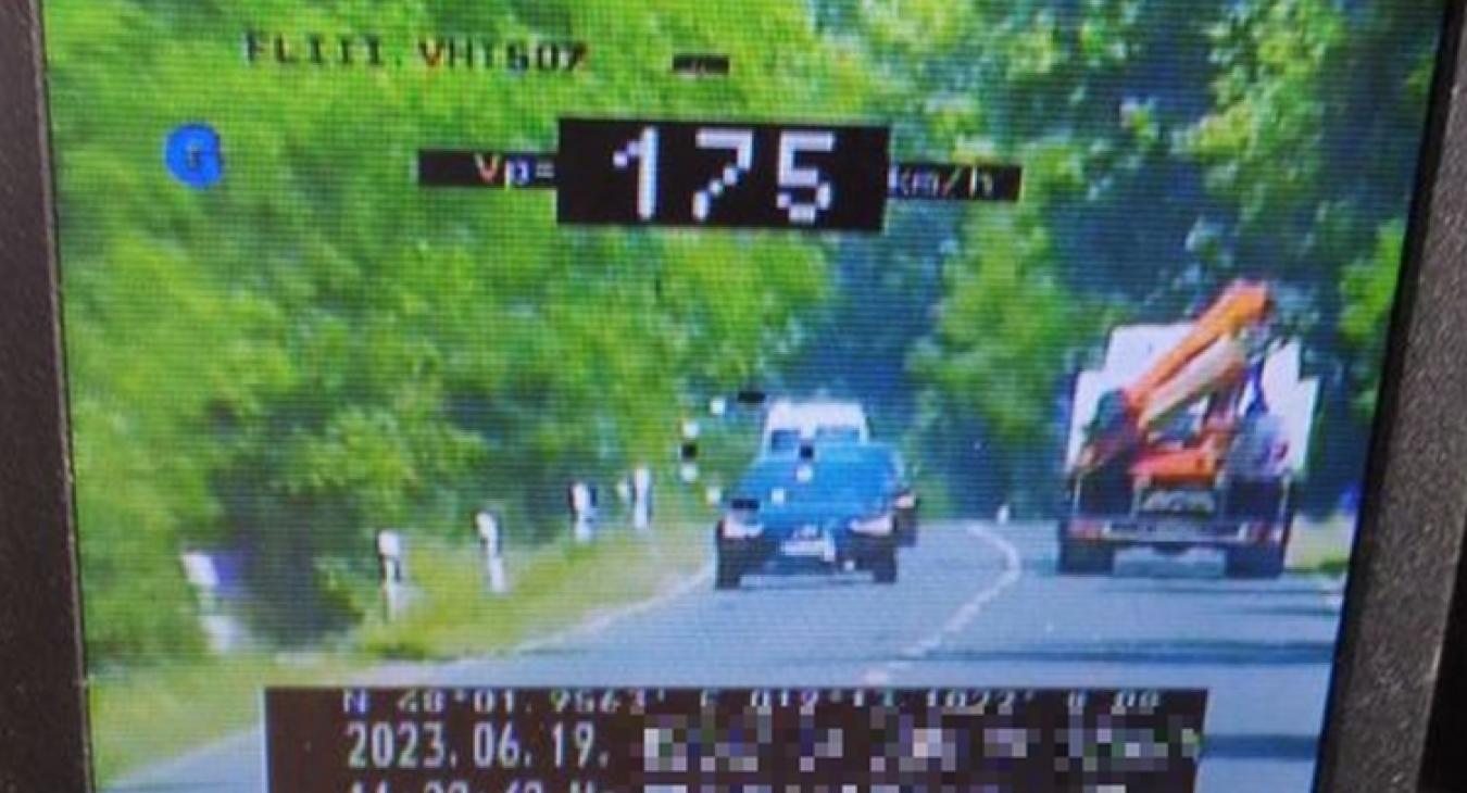 Duplázta a megengedett sebességet Audi a 22-es úton 