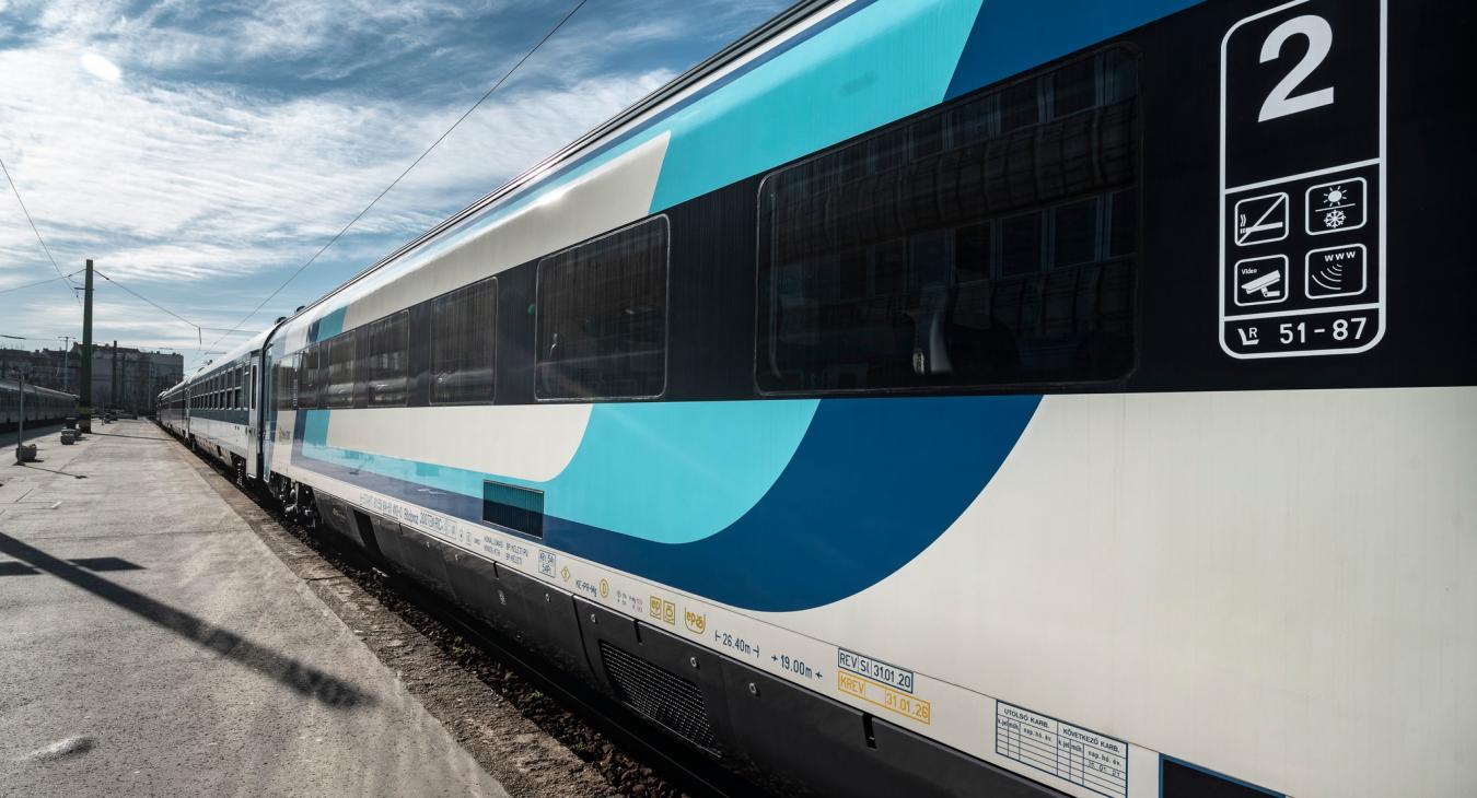 Debrecen és Nyíregyháza között pótlóbuszok járnak az IC-k helyett