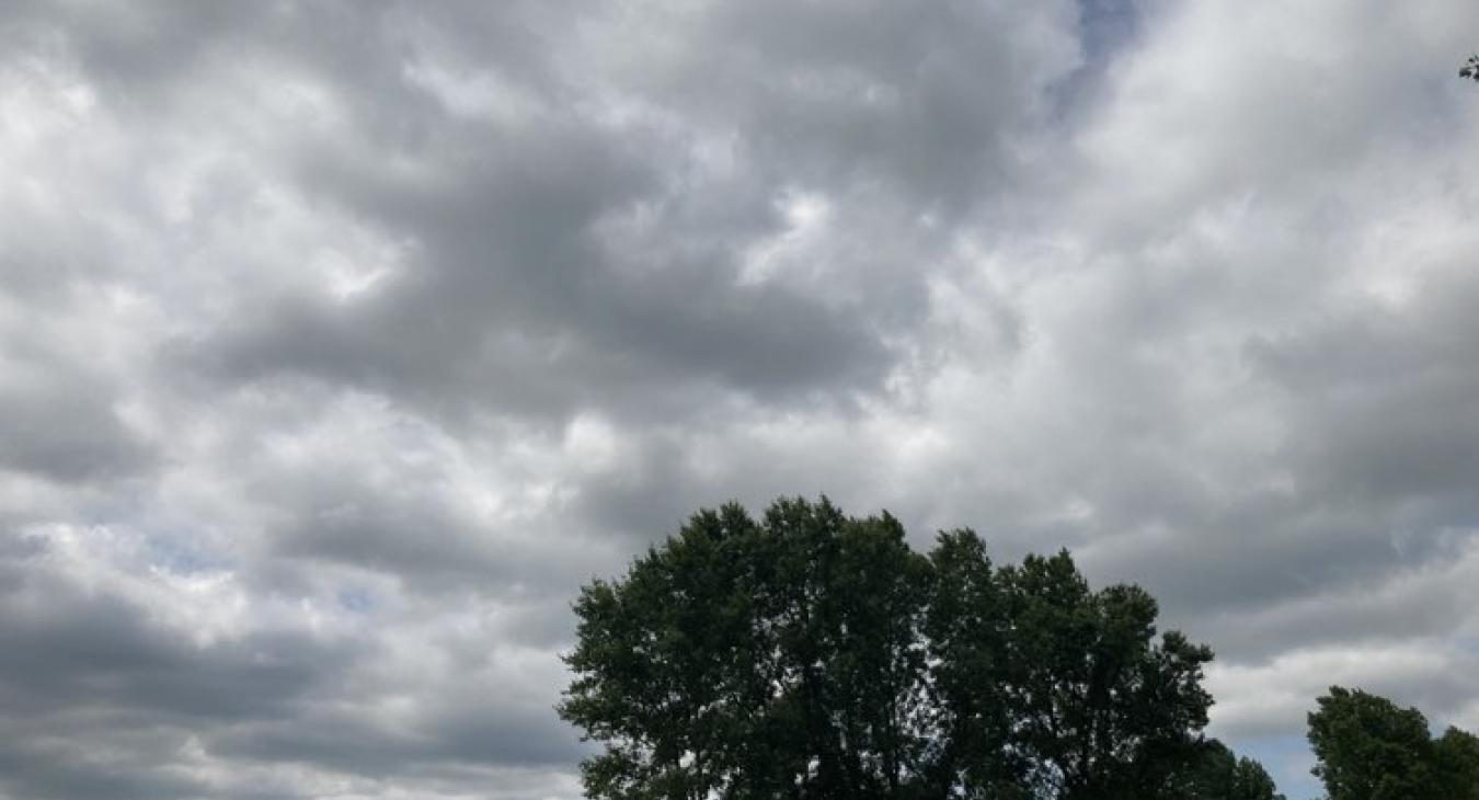 Sok napsütés várható szétterülő, időnként összeálló gomolyfelhőkkel