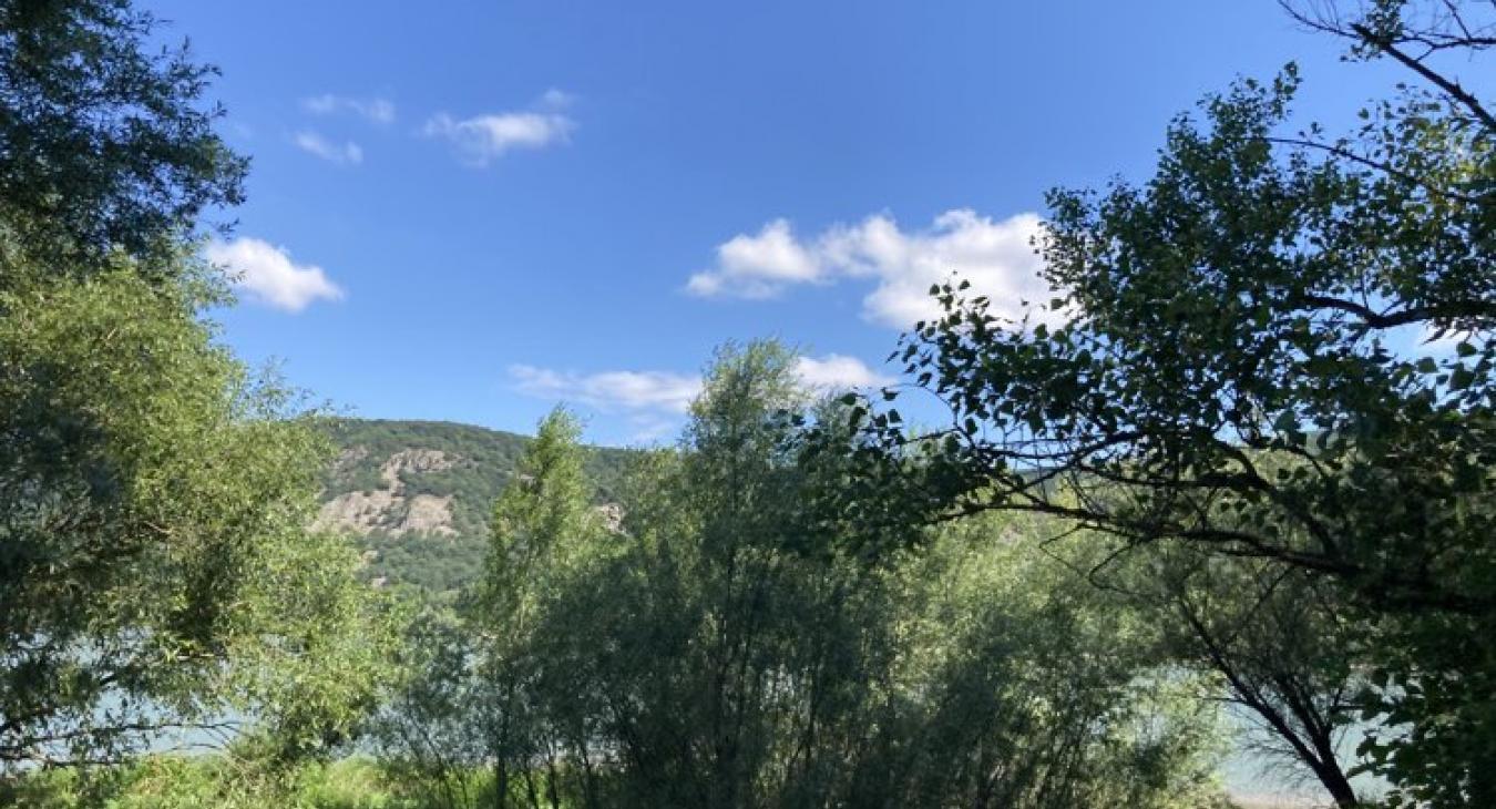 Tovább melegszik az idő, 30 fok közelében alakulnak a csúcsértékek