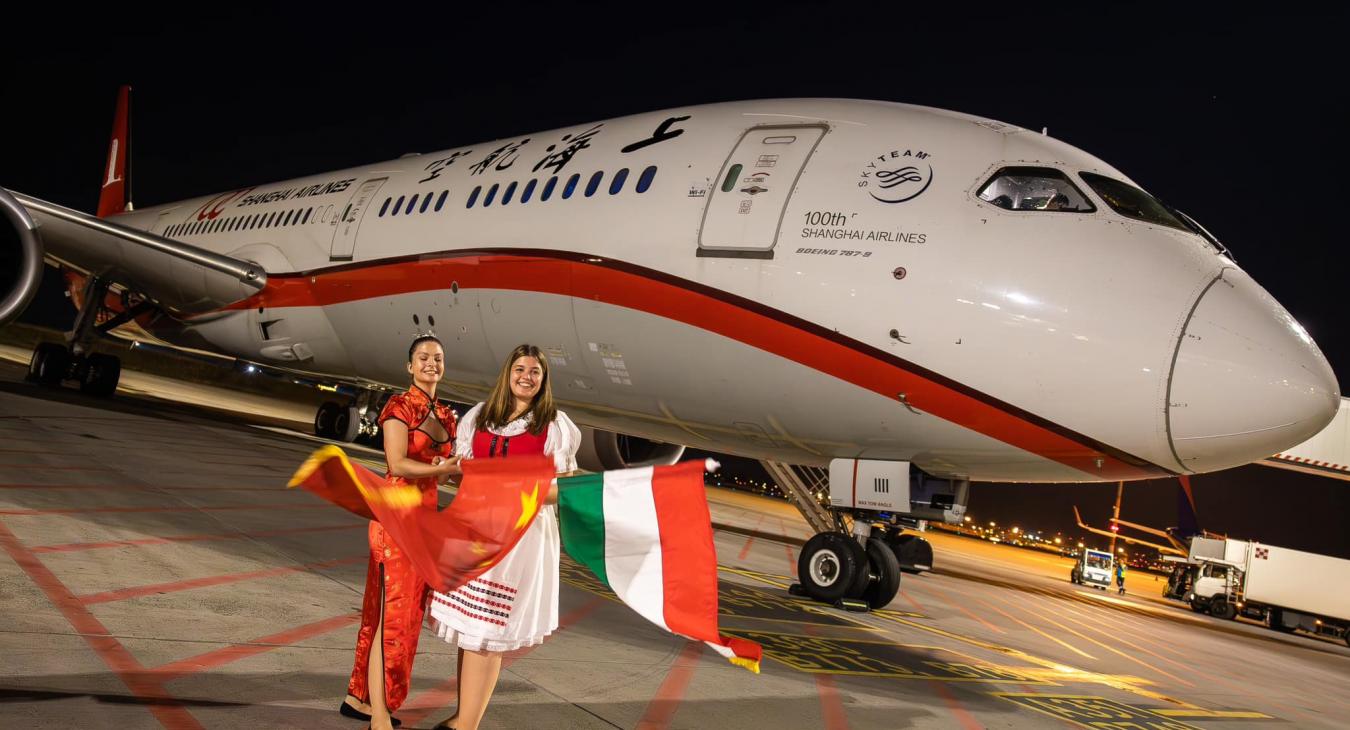 Menczer: Kína békepárti, így a blokkosodás helyett összeköttetés kell