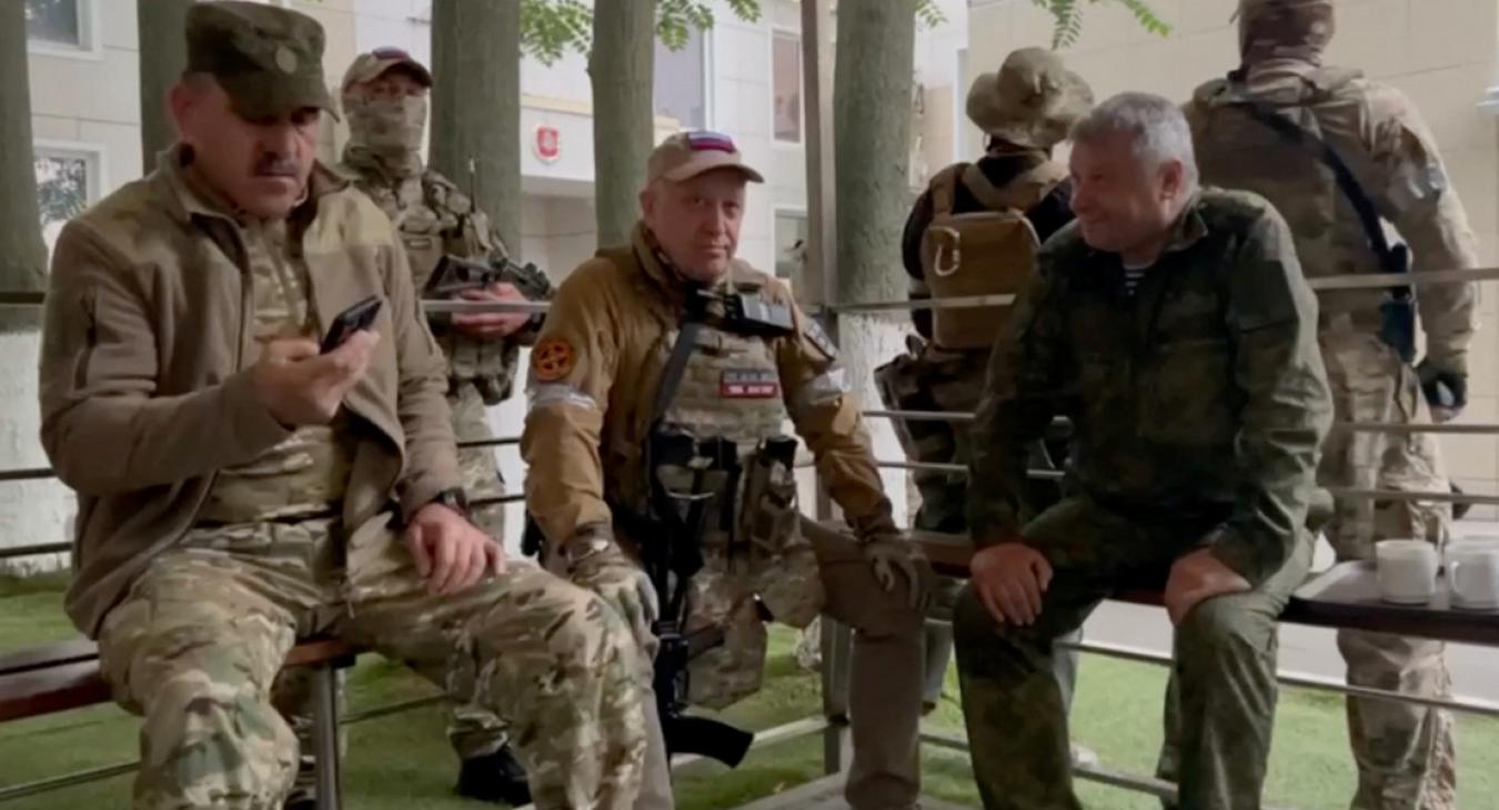 Prigozsin leállítja a Moszkva felé vonuló csapatait