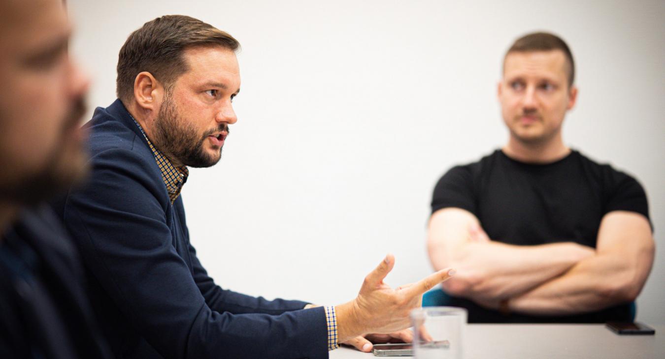 Az újpesti önkormányzat médiacégénel tartott házkutatást a rendőrség