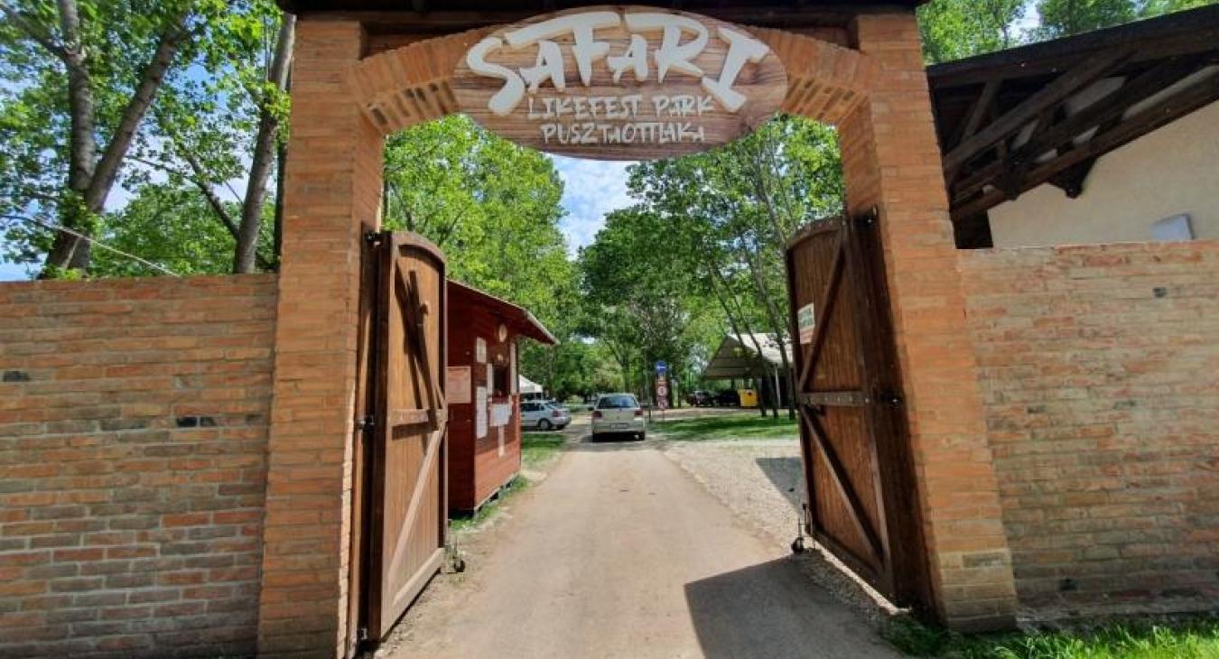 Szafaribelépőket adományozott a tankerületnek Simonka önkormányzata