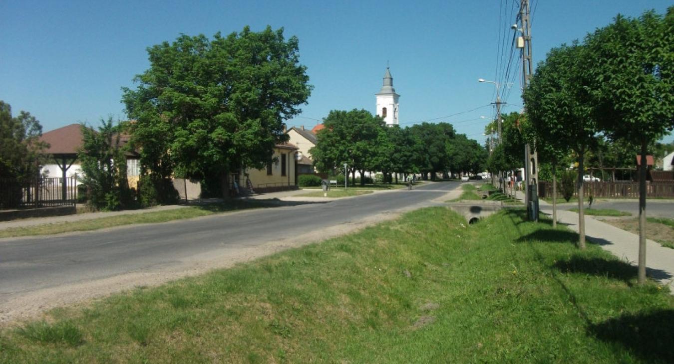11 éves fiú cége épít lakóparkot Balatonszabadinál 