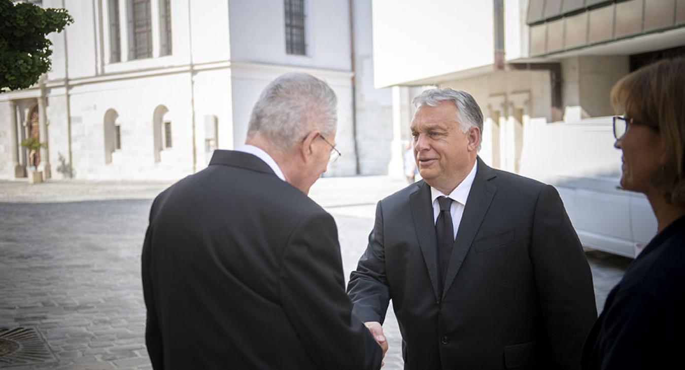 Orbán Viktor misén volt