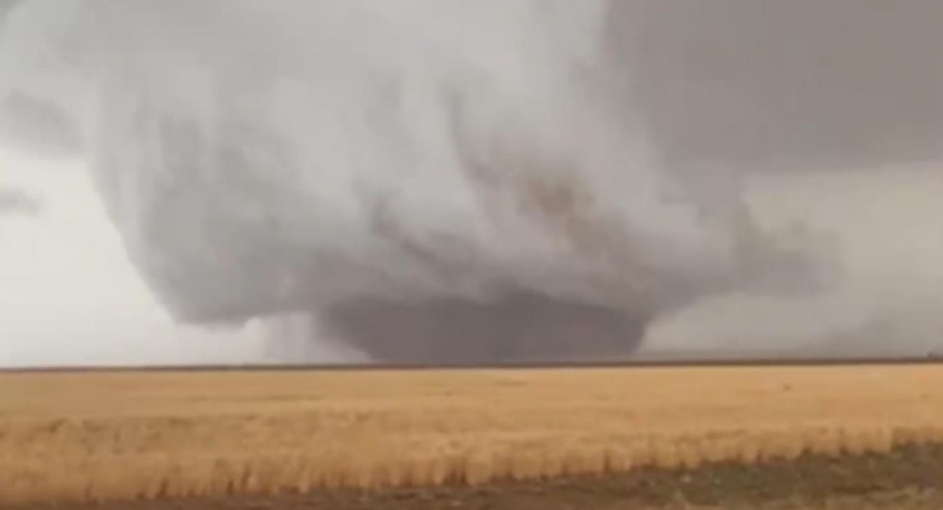 Tornádók után pusztító hőhullám 