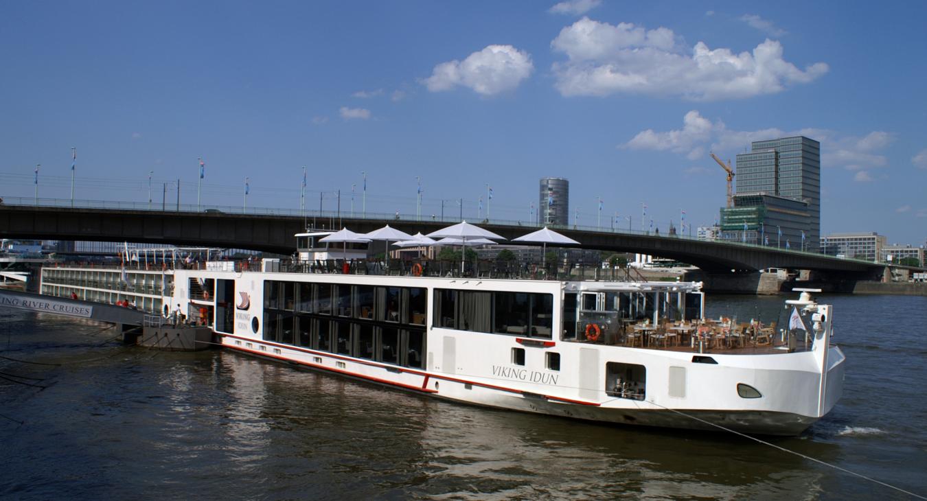 Tagadta bűnösségét a segítségnyújtás elmulasztásával vádolt hajóskapitány