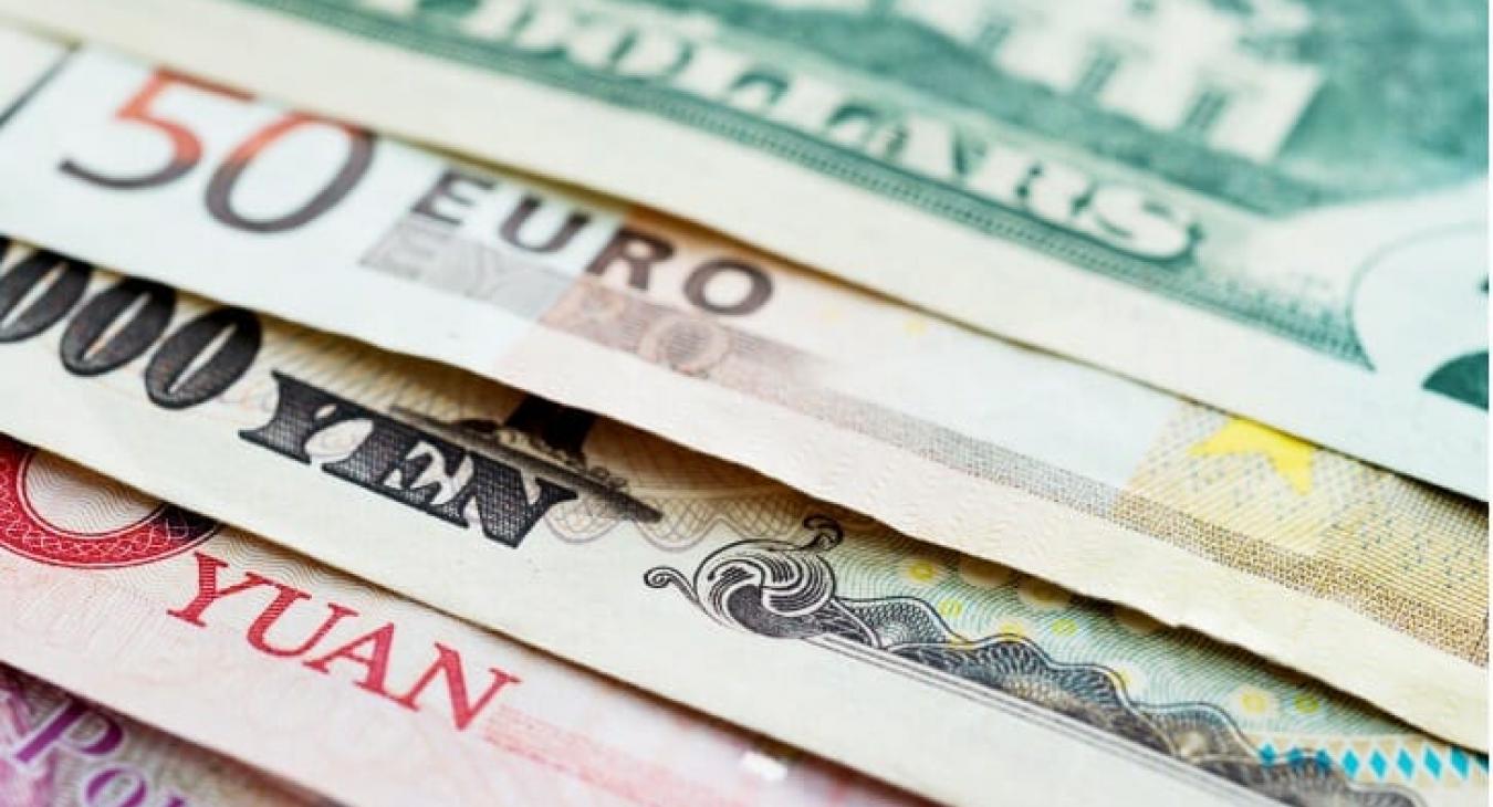 Jön a szocho, erős a forint