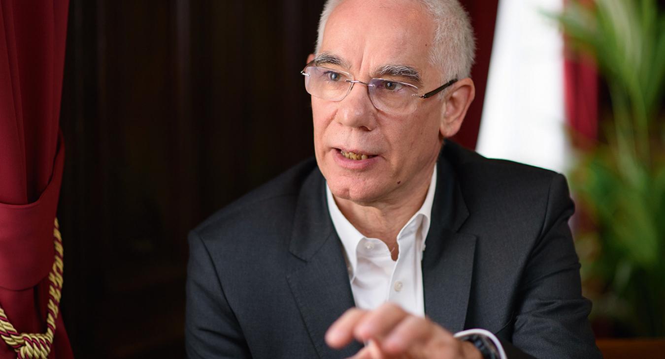 Orbán korábbi harcostársa a tanárok mellé állt 