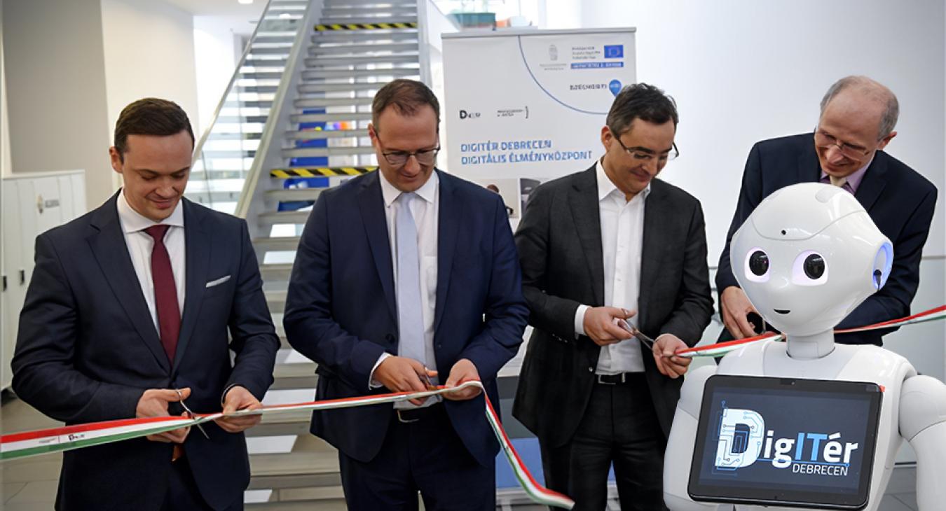 Óriási összegből népszerűíti a programozást az állam, csak azt nem látni, hogyan