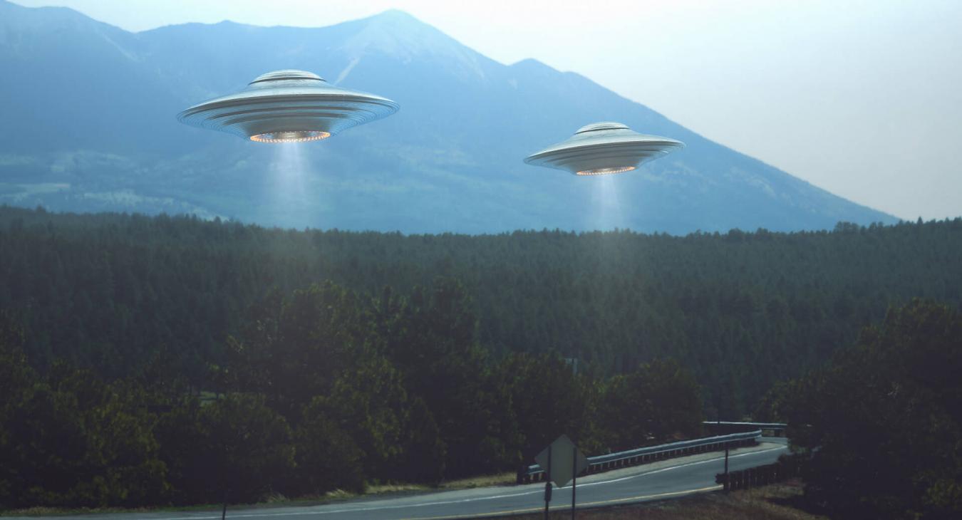 Egykori hírszerző: az USA rajong az idegen űrhajókért