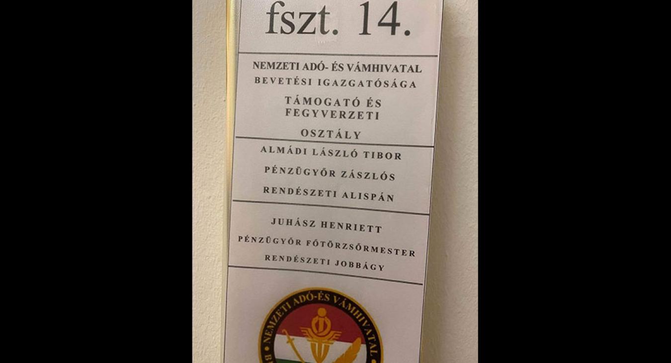 Alispánok és jobbágyok dolgoznának a NAV-nál?