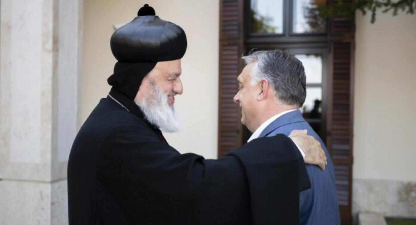 Észtország kitiltotta Orbán védencét