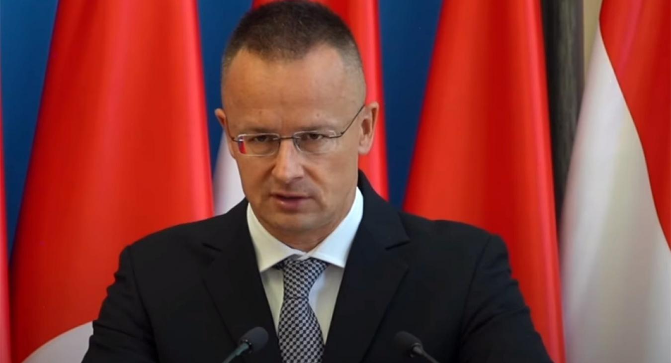 Szijjártó Péter szerint az ukrán hadifoglyokat nem kell sehová sem szállítani