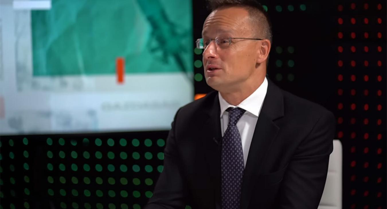 Szijjártó Péter nem tudja, hogy mi történt a lélegeztetőgép-biznisz hivatalos irataival