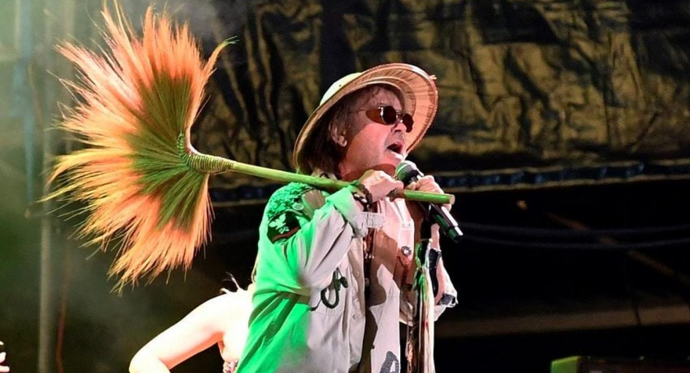 Lakatos Márki kiosztotta Szikra Róbertet