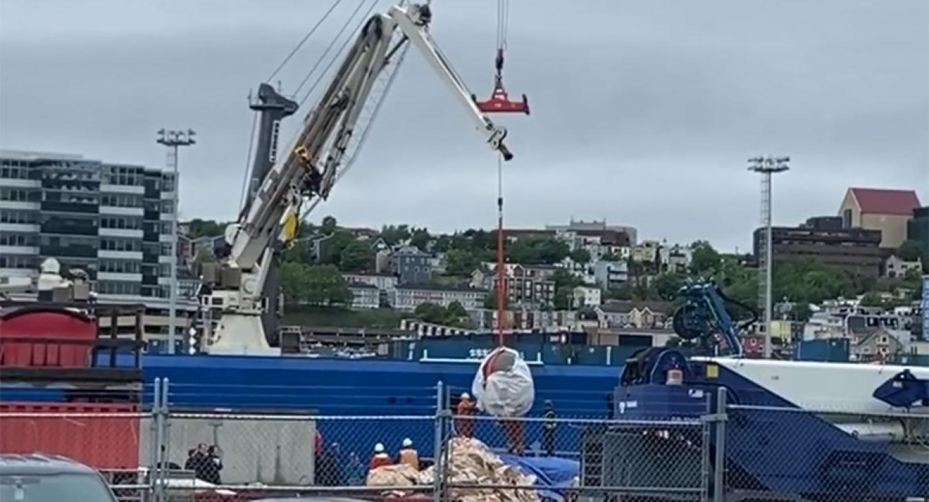 Kiemelték a Titan roncsait, a kanadai parti őrség telephelyére vitték