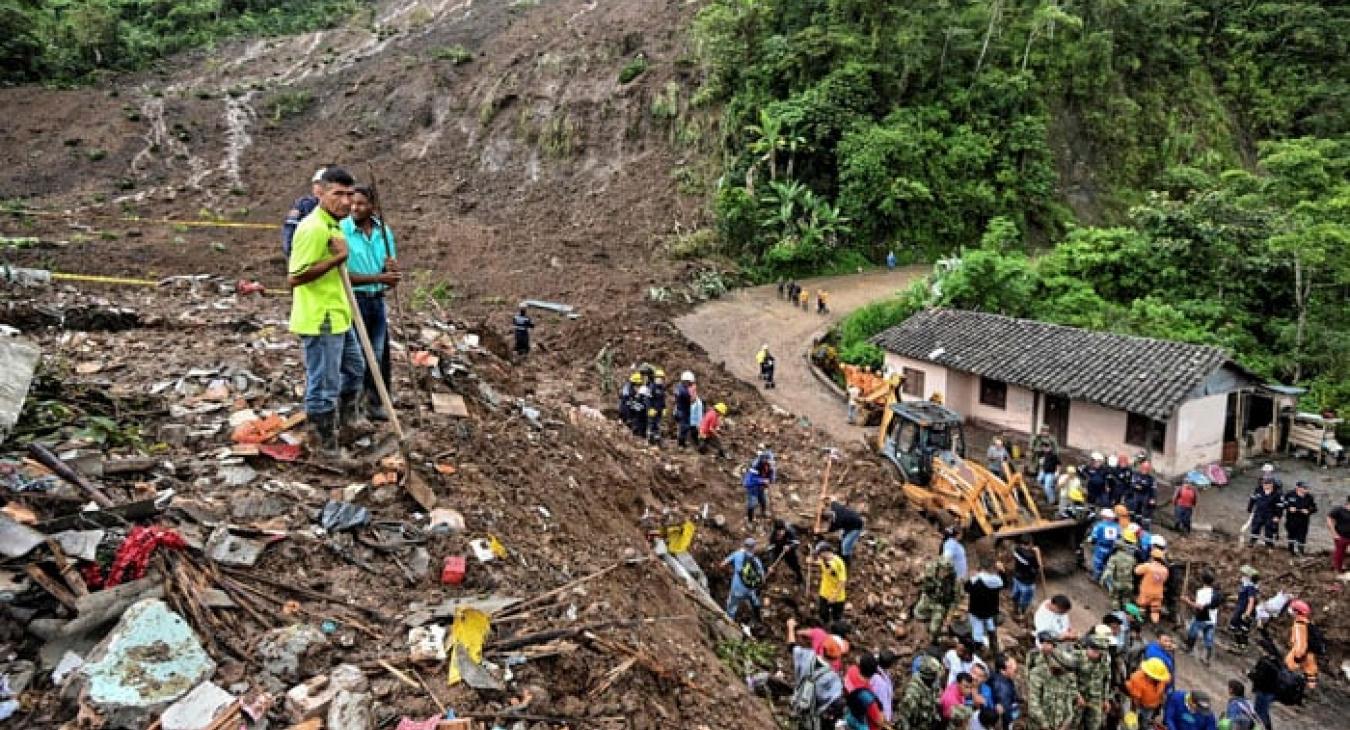 Többen meghaltak és eltűntek egy földcsuszamlásban Kolumbiában 