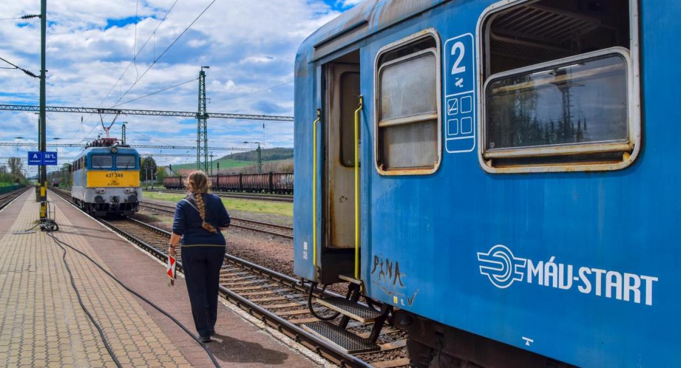 Lázár János közlekedési államtitkára megnevezete a tíz vasúti mellékvonal bezárásának felelősét