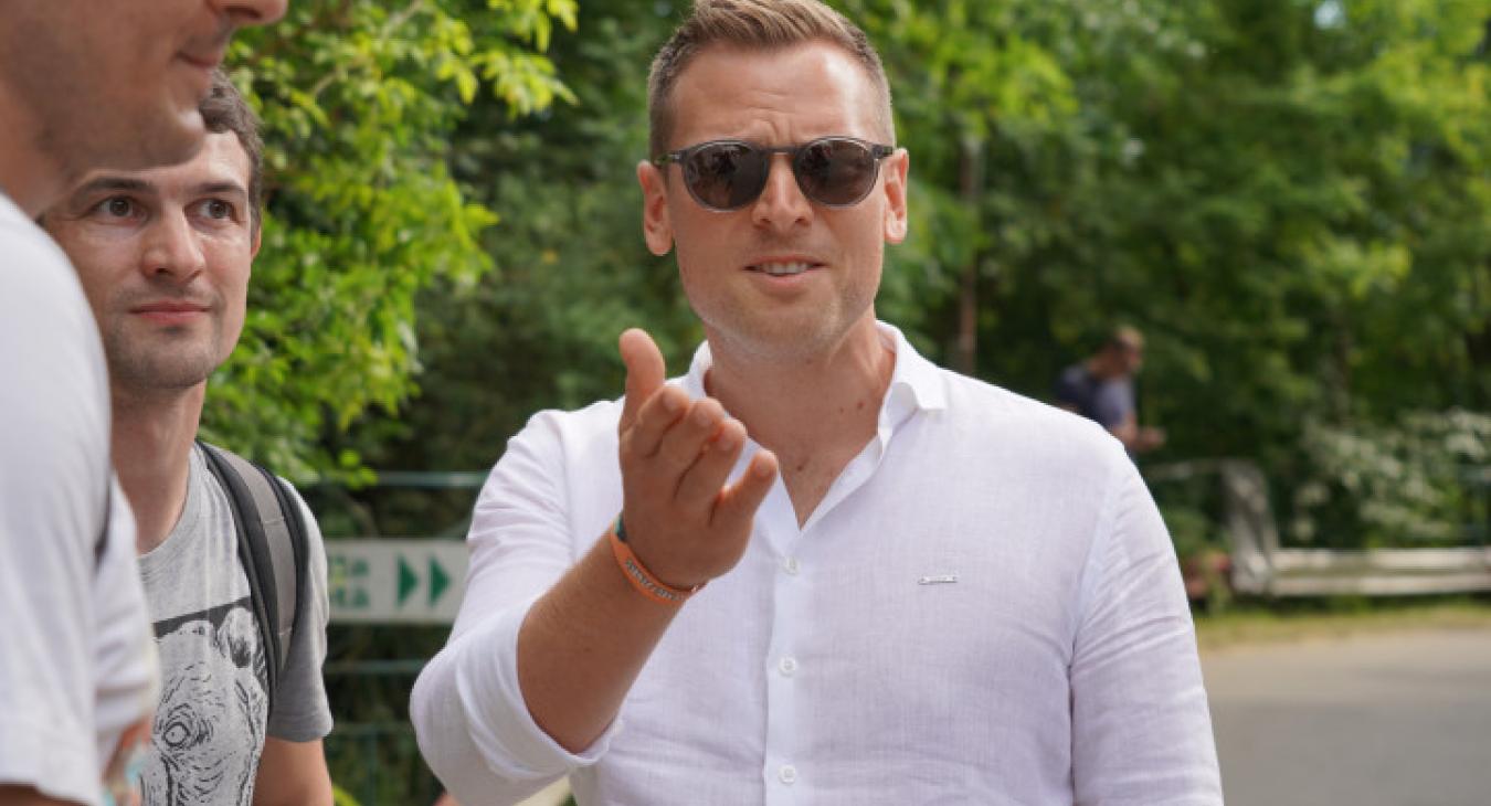 Tízmilliárdok folytak az egyik leggazdagabb magyartól Orbán Viktor családja felé