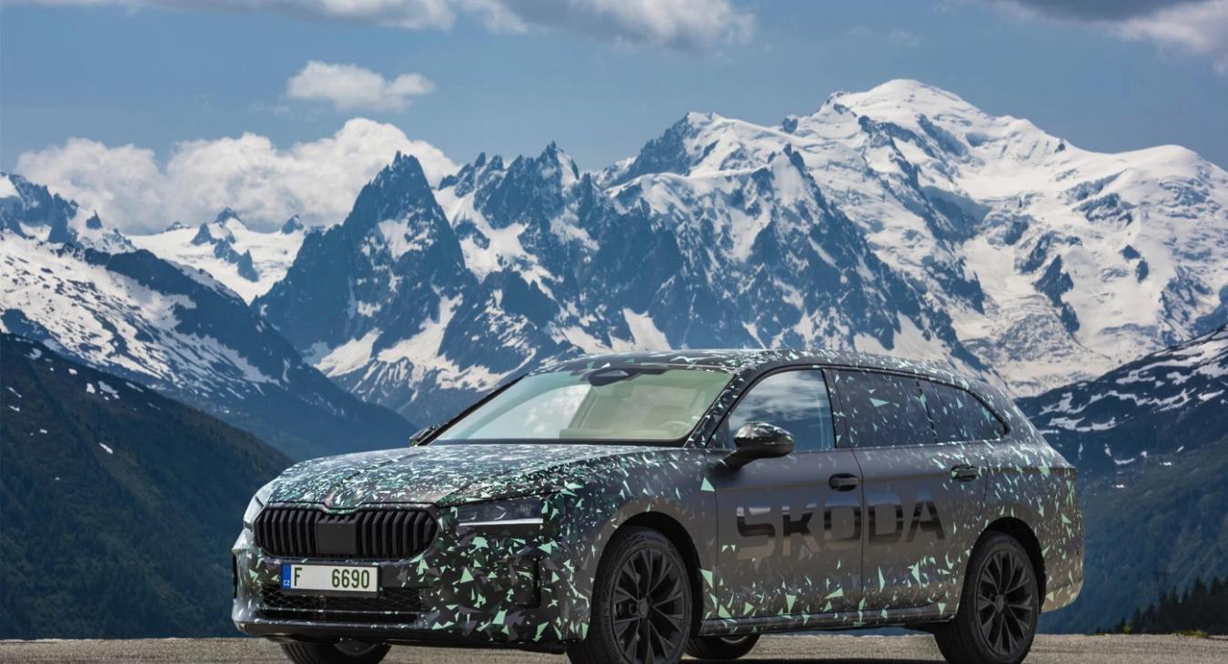 Novemberben érkezik a Škoda Superb negyedik generációja