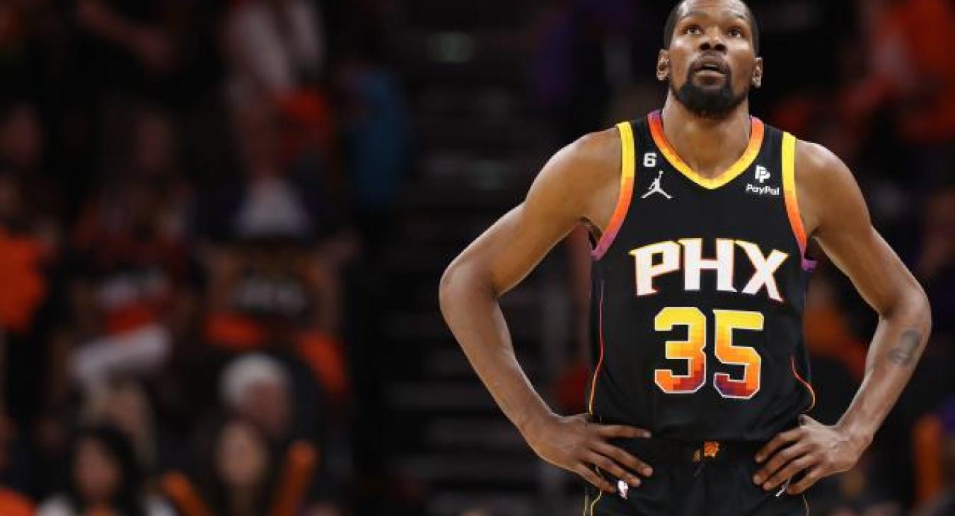 Mindenki füvezik az NBA-ben, állítja az egyik legjobb kosaras