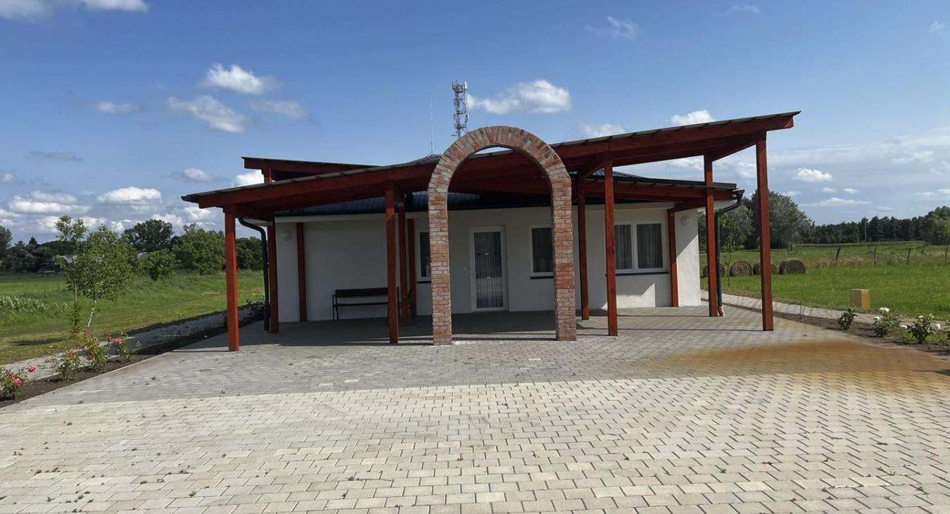 Újabb vidéki abszurdot mutatott be Hadházy Ákos