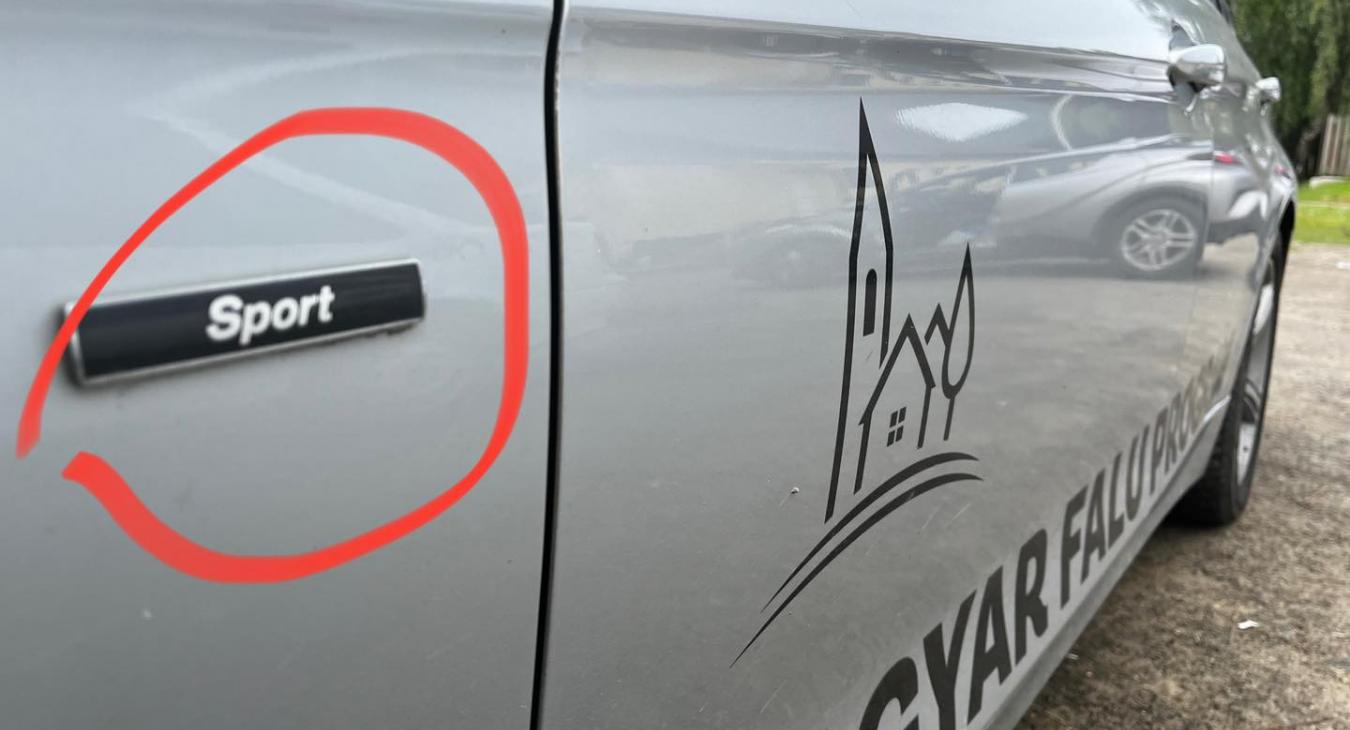 Sportos BMW-re ment a pénz a karancslapujtői romákat segítő egyesületben 