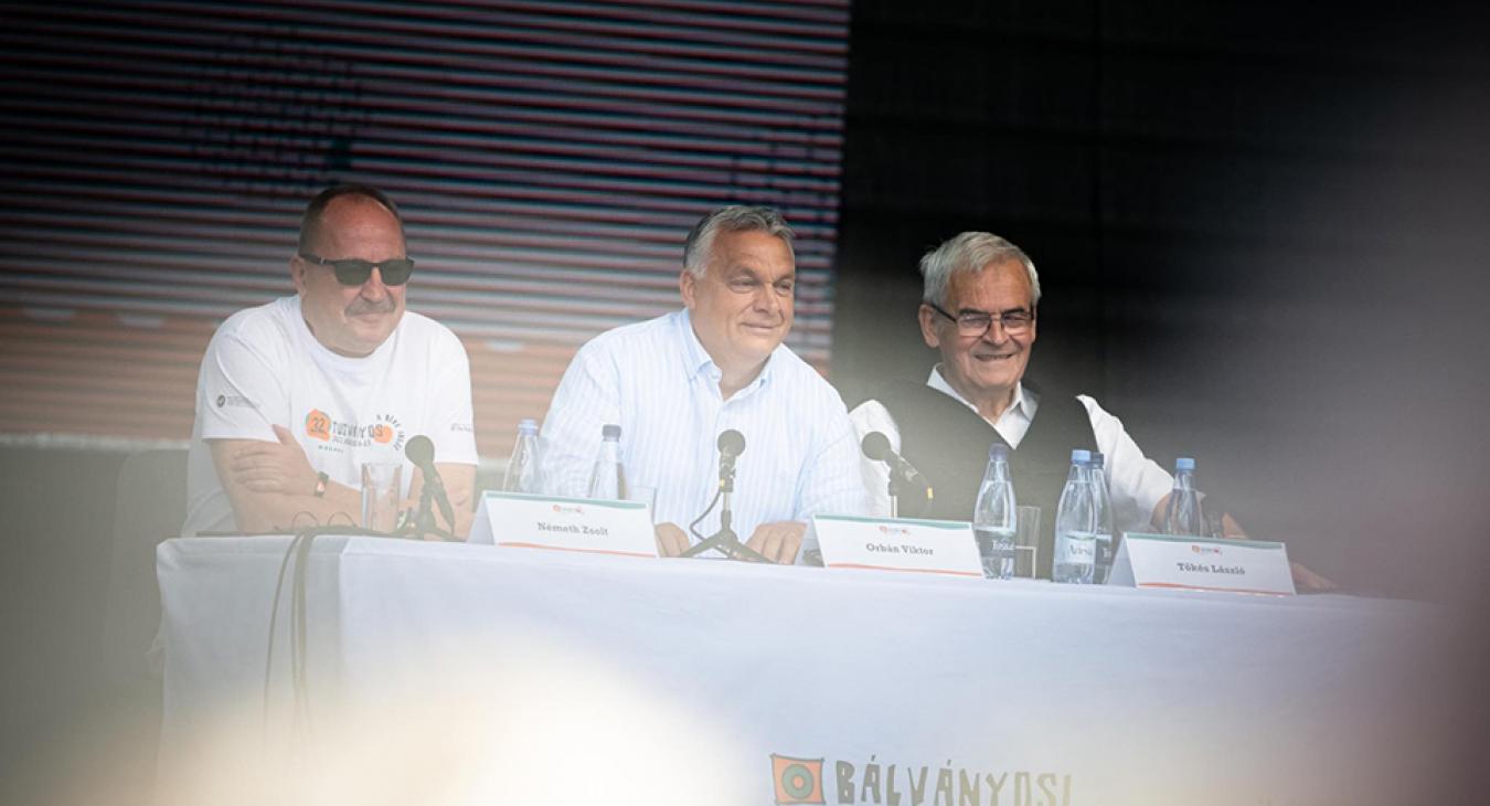 „Keletről nézve a miniszterelnök egy hasznos hülye”