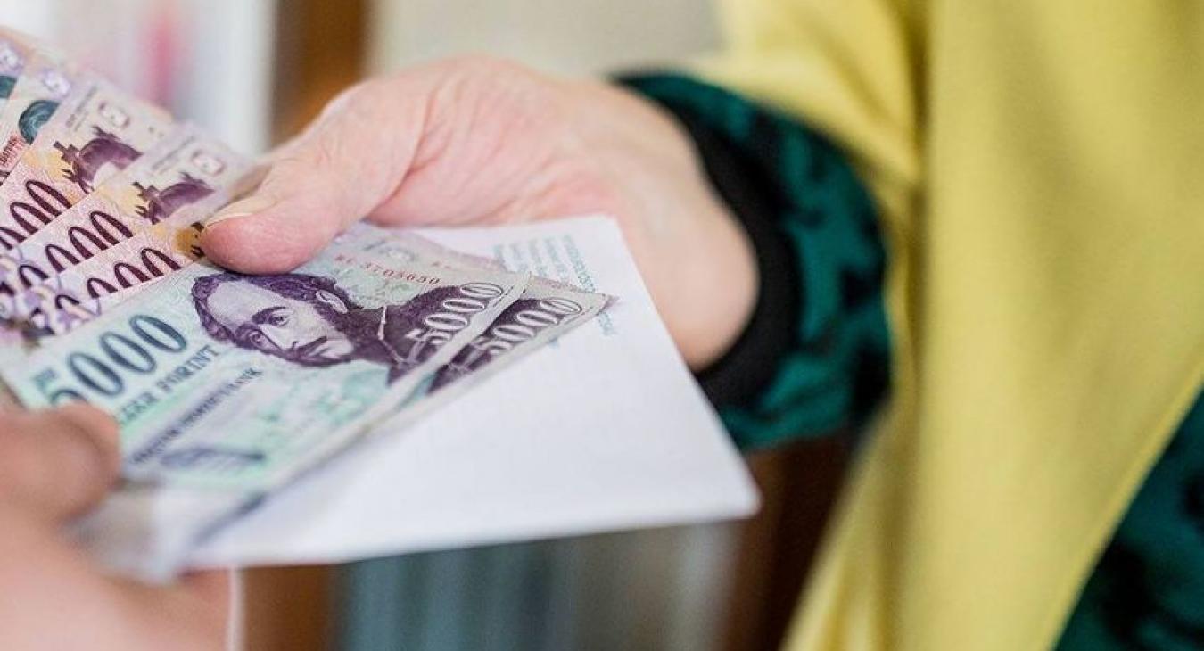 Nem tudja megúszni az Orbán-kormány: még az idén ki kell igazítani a nyugdíjakat