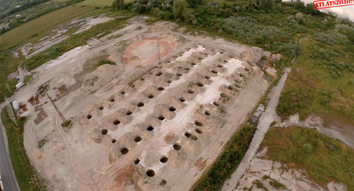 59 földbe ásott lyuk lett a félmilliárdos támogatásból