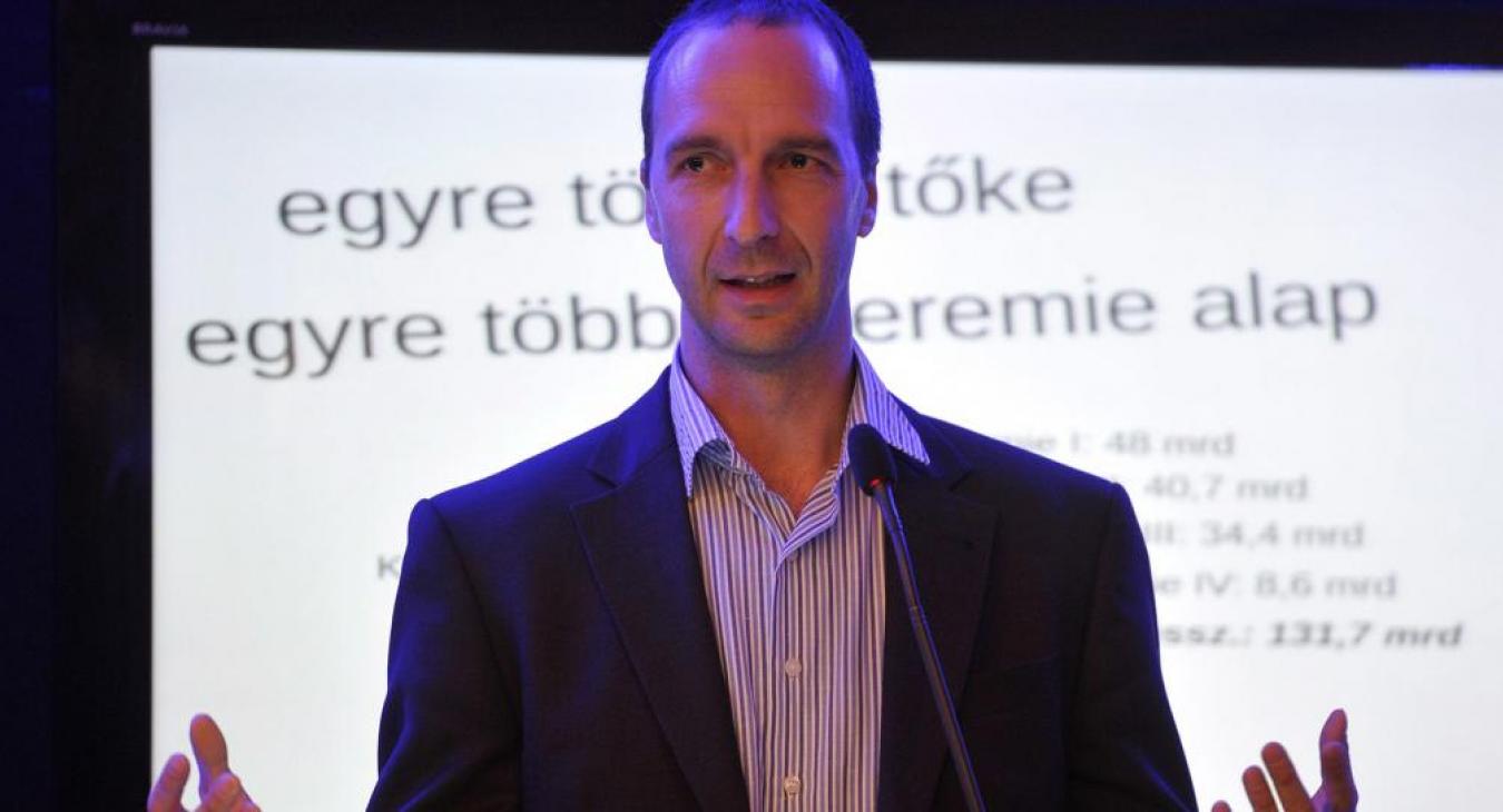 "Nagyon nagy bajban vagyunk, ha saját pedagógusaink bérét sem tudjuk kifizetni"