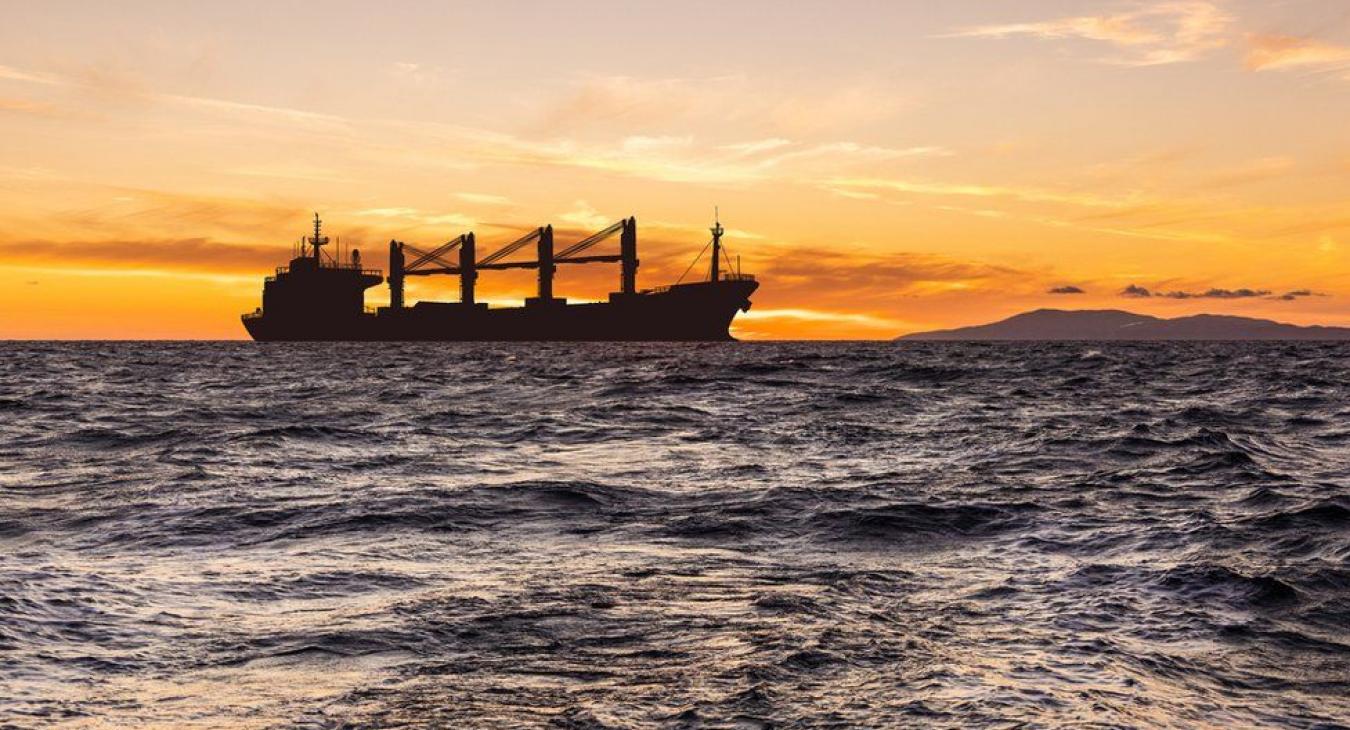 Szerda estétől minden ukrán kikötőbe tartó hajóra tüzet nyitnak az oroszok