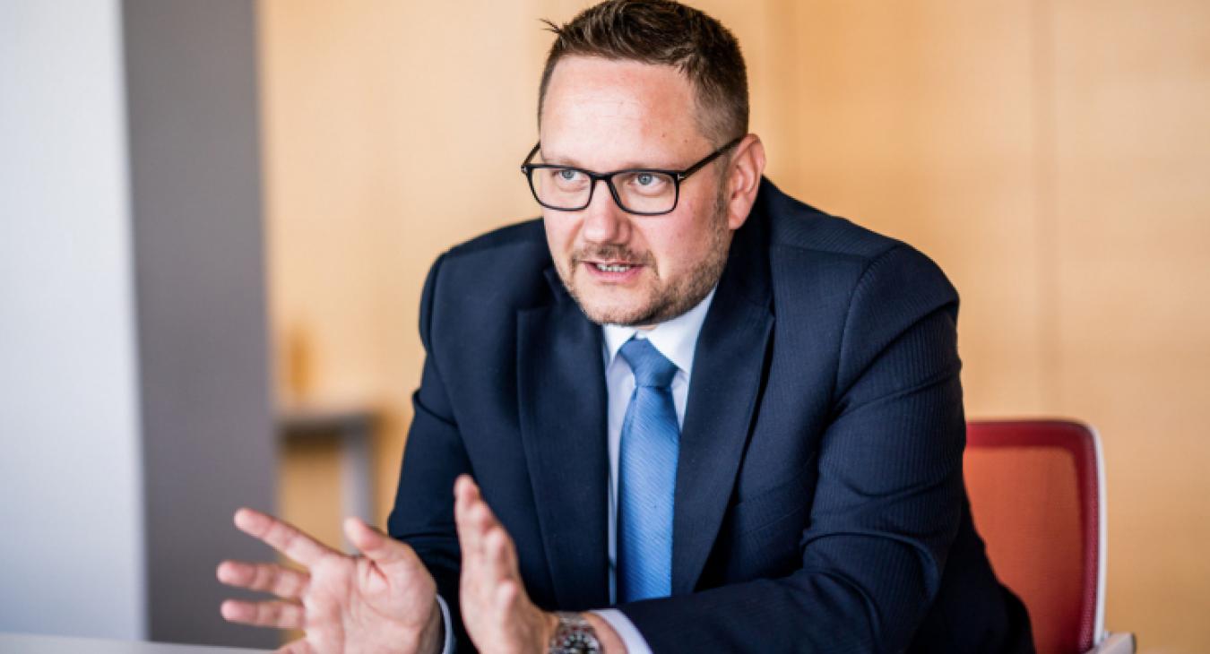 Mol-ügyvezető: az egyoldalú zöld átállás totális zsákutca 