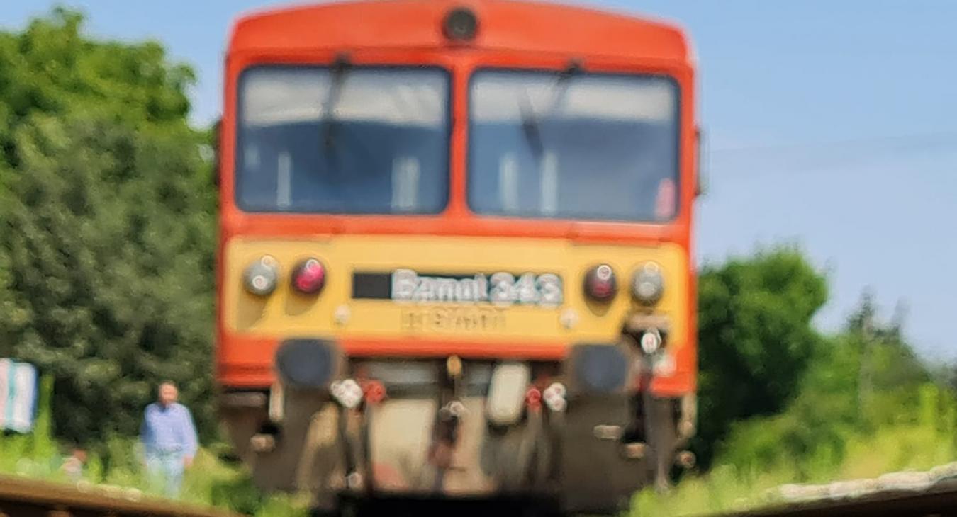 Az utasforrázó vonat krónikus forráshiányra világit rá