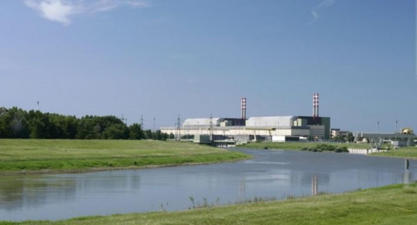 Visszavettek Paks termeléséből a forróság miatt