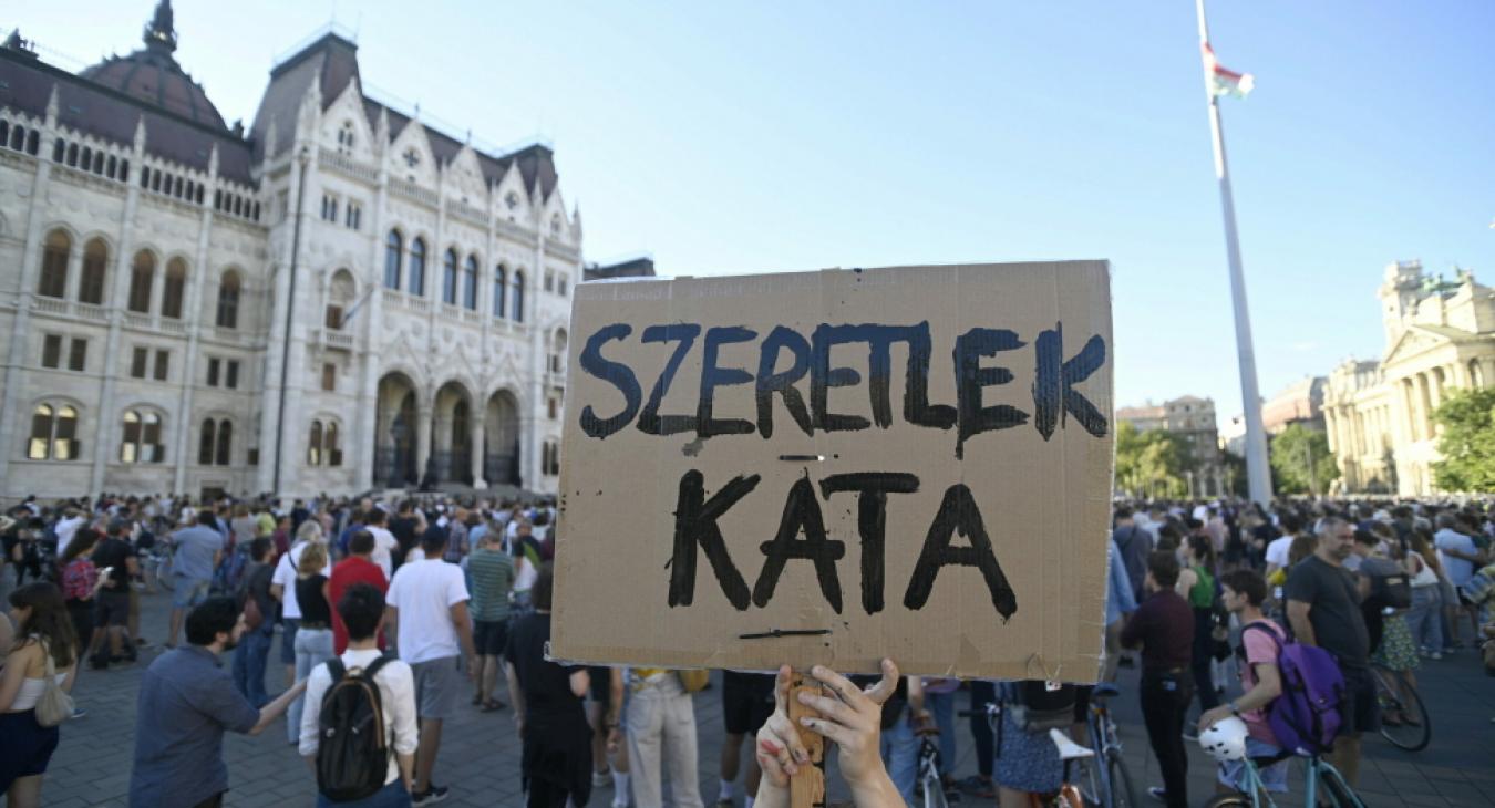 Durva meglepetés érheti az átalányadozó, volt katásokat