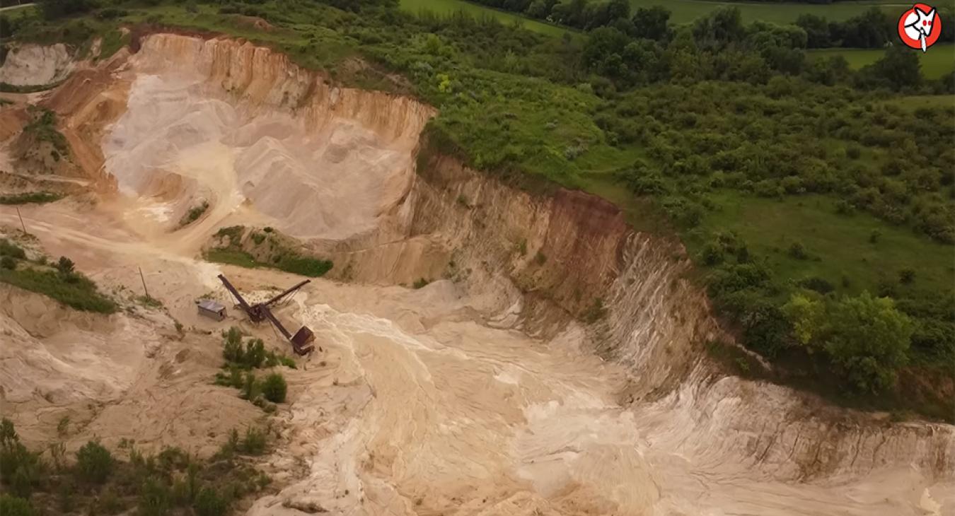 Másfél millió tonna hulladékot raknának le pár méterrel a karsztvíz fölé Veszprém megyében