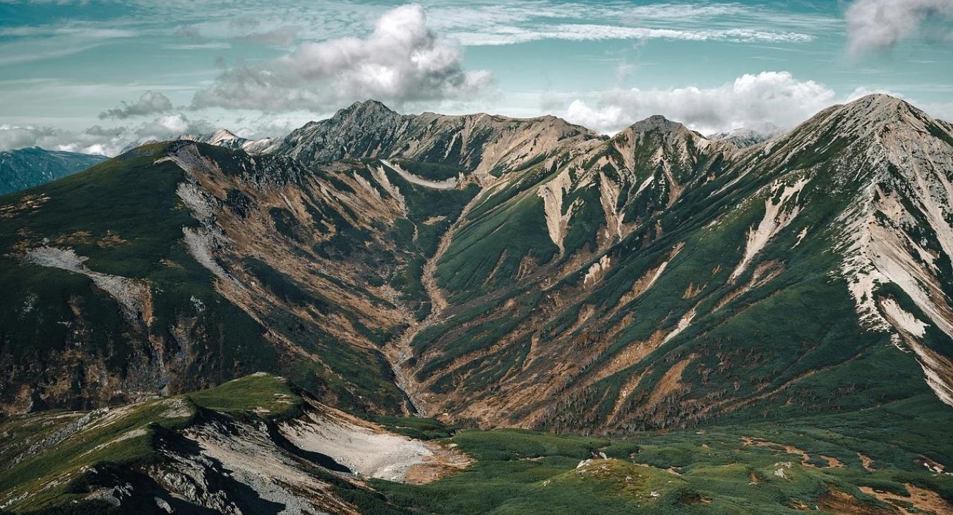 A véltnél is gyorsabban olvadnak az Alpok gleccserei