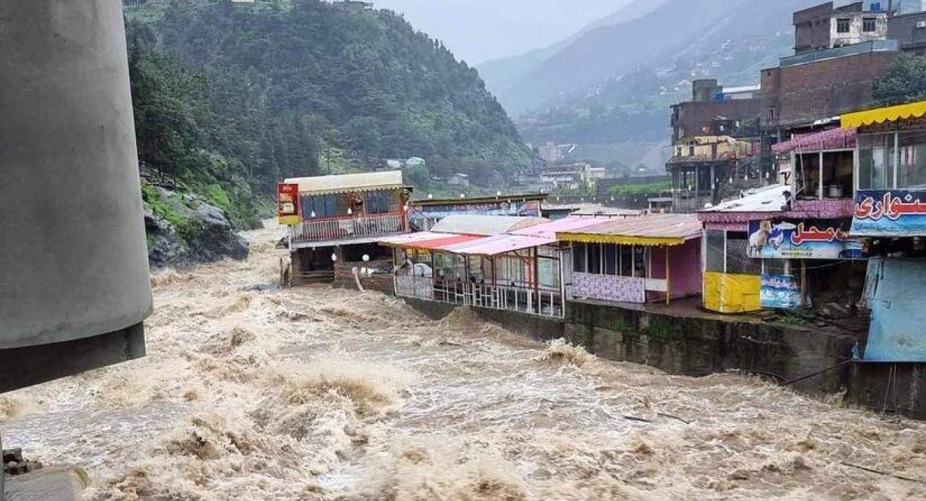 Újabb halálos áldozatokat követelt a Pakisztánban pusztító monszun 