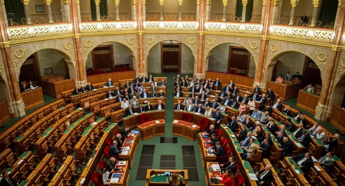 Rendkívüli parlamenti ülés lesz a svéd NATO-csatlakozásról