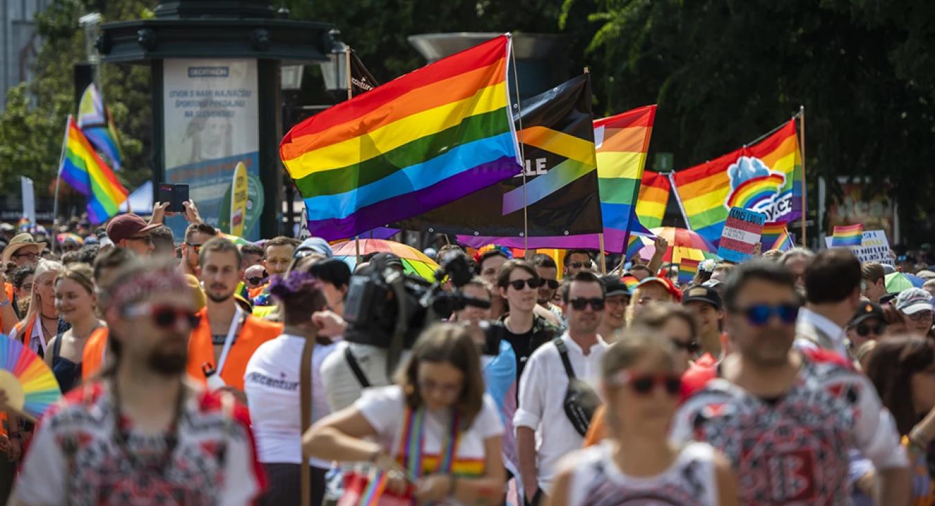 Szeretettel harcolnak a homofóbia ellen