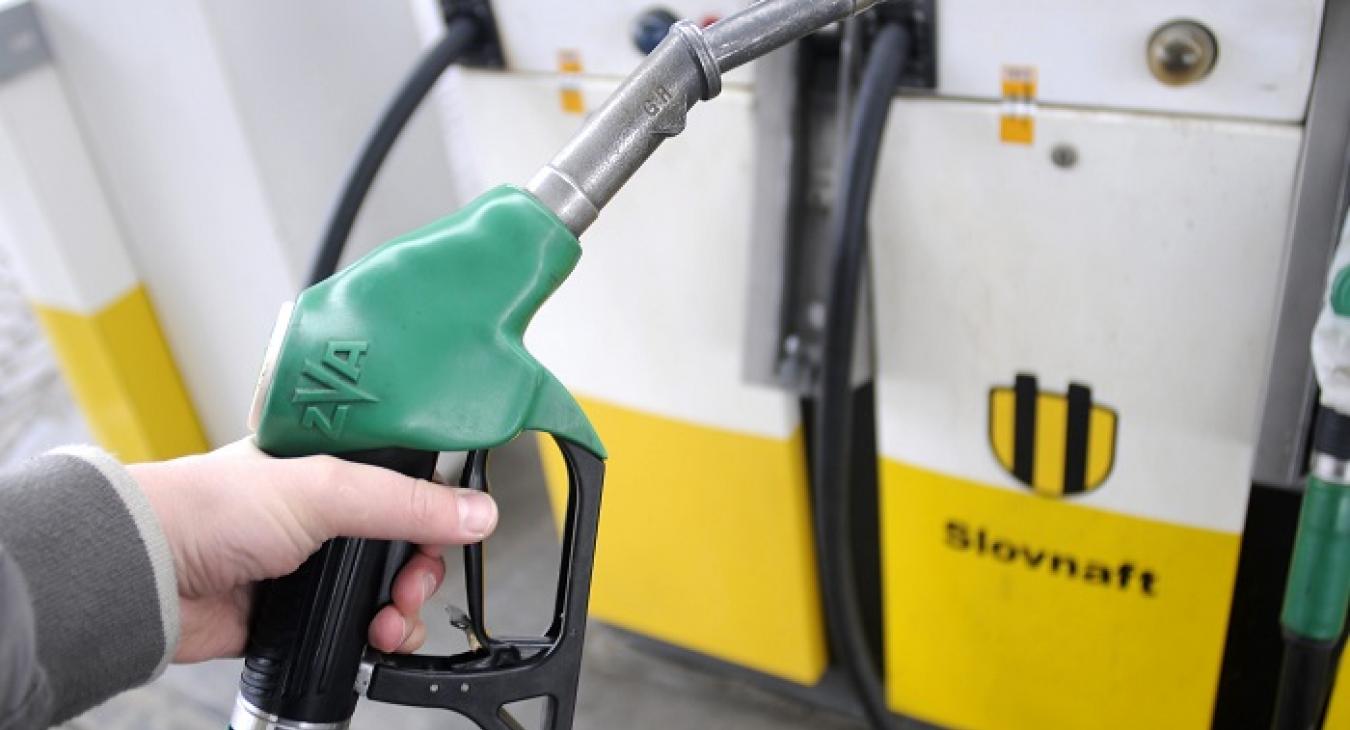 Megy a bújtatott adózás