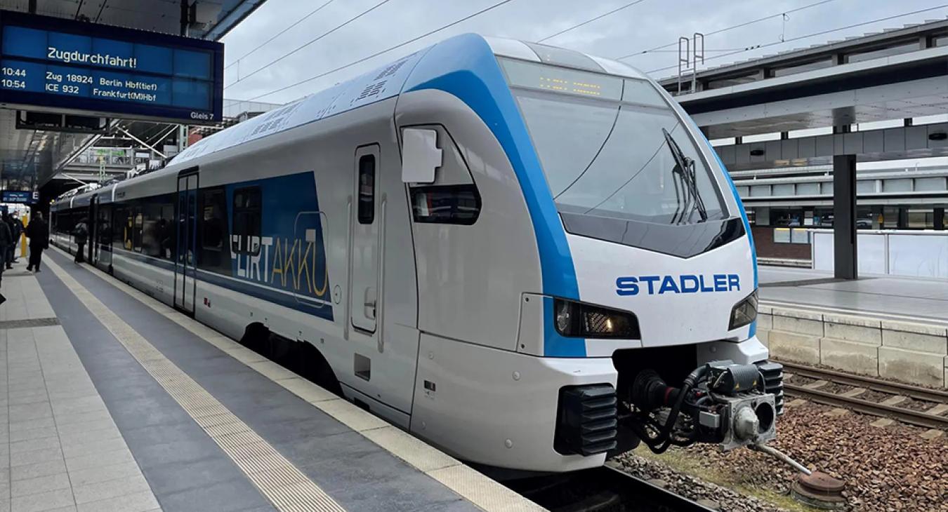 Akkumulátoros meghajtású vonatokkal váltják ki az osztrákok a dízelt